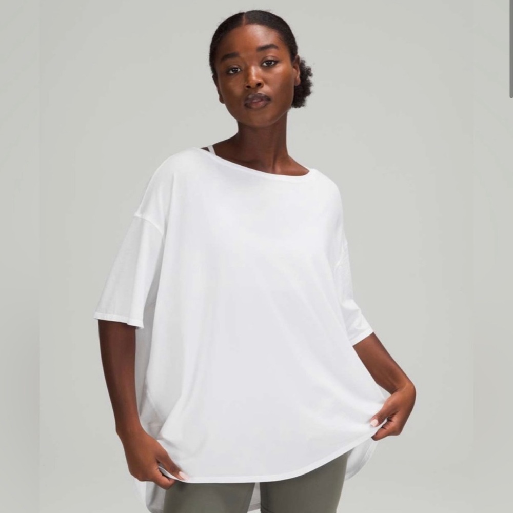 NWT! Lululemon Back In Action Short Sleeve - White 4